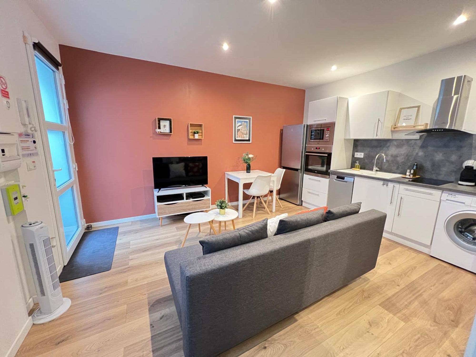 Le Remois - Charmant T2 - Renove - Parking - Cour Privative - Wifi Reims Exterior foto